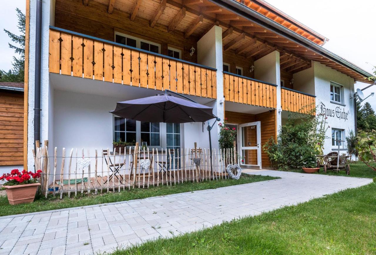 Hotel & Restaurant Gruener Baum - Die Gruene Oase Am Feldberg Feldberg  Buitenkant foto