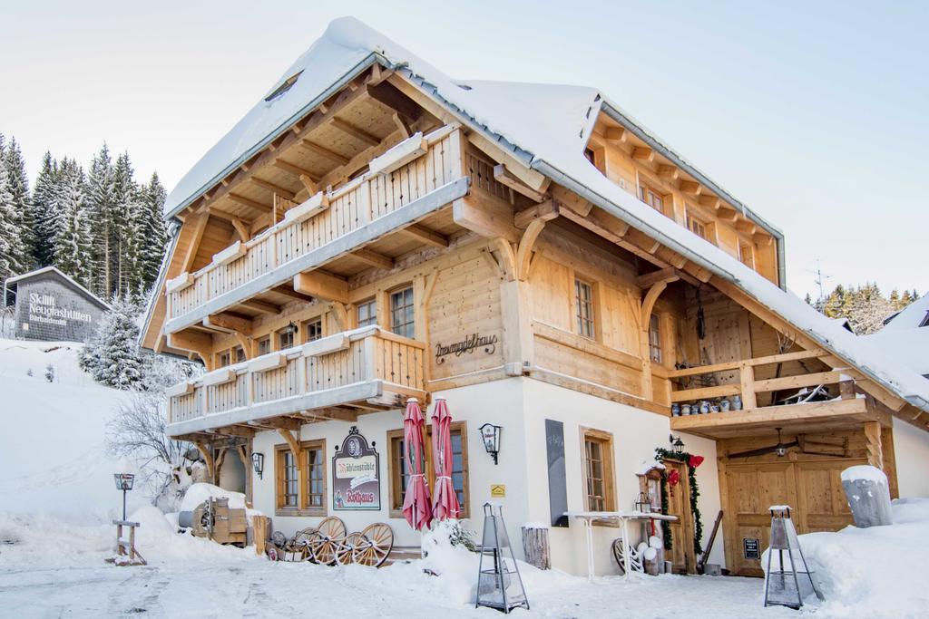 Hotel & Restaurant Gruener Baum - Die Gruene Oase Am Feldberg Feldberg  Buitenkant foto